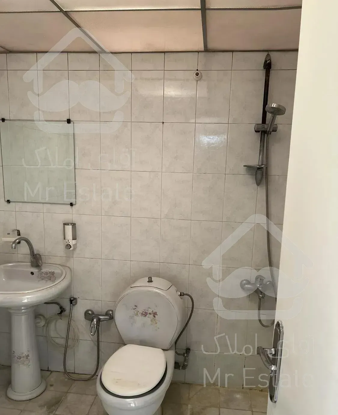 161 متر سه خوابه حوالی پارک هنرمندان