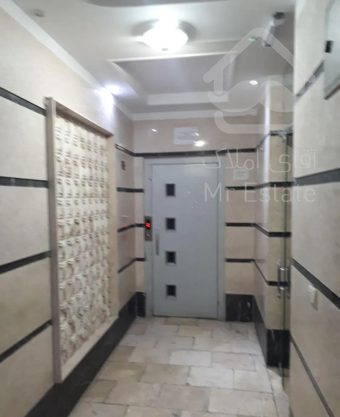 آپارتمان ۸۴ متری دو خواب با حیاط خلوت و بالکن