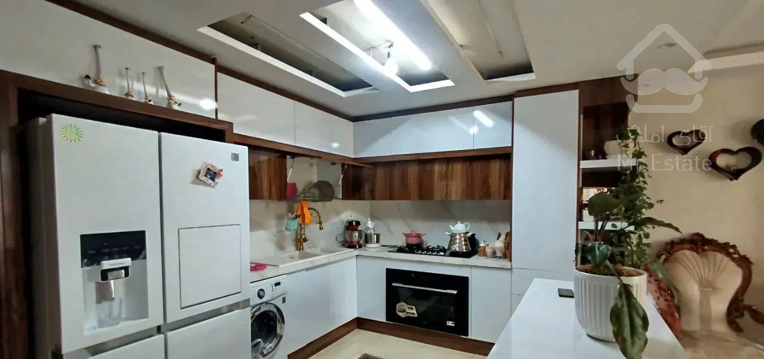 آپارتمان دوخوابه/لاکچری/انقلاب اسلامی