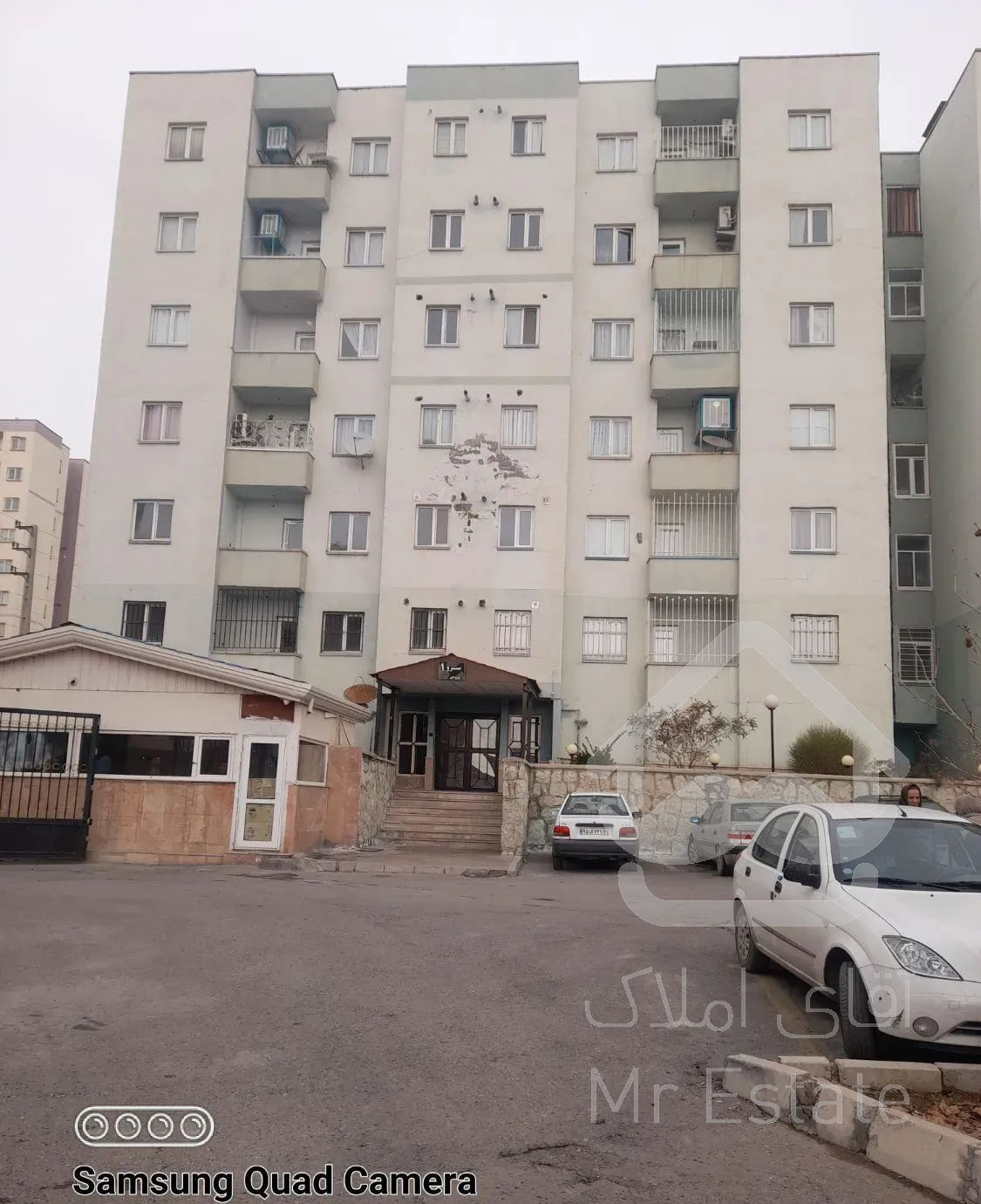 فاز ۳ خ خرمشهر محله پردیسان مجتمع سرو بلوک1واحد ۵