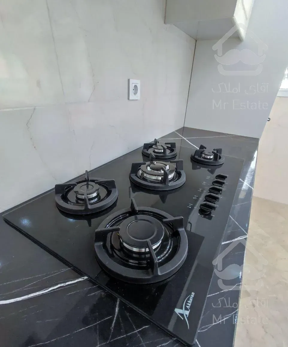 ۱۲۰متر/۲خواب/دزاشیب/کلیدنخورده/روف گاردن