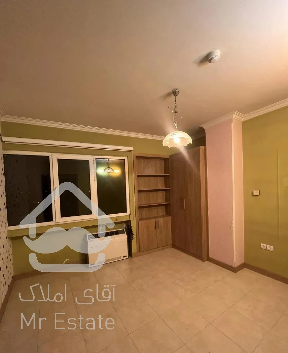 آپارتمان ۱۱۰ متر / دو خوابه / نظر غربی