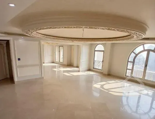 ۲۵۰متر،پنت هاوس،۴۰متر تراس،دریاچه چیتگر،تاپ لوکیشن