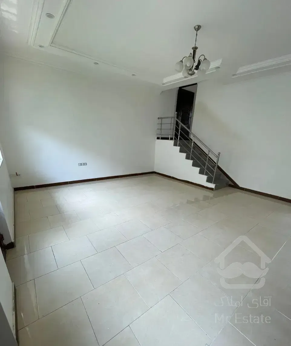 ویلای ۱۰۰ متری با حیاط جذاب شمالی و جنوبی