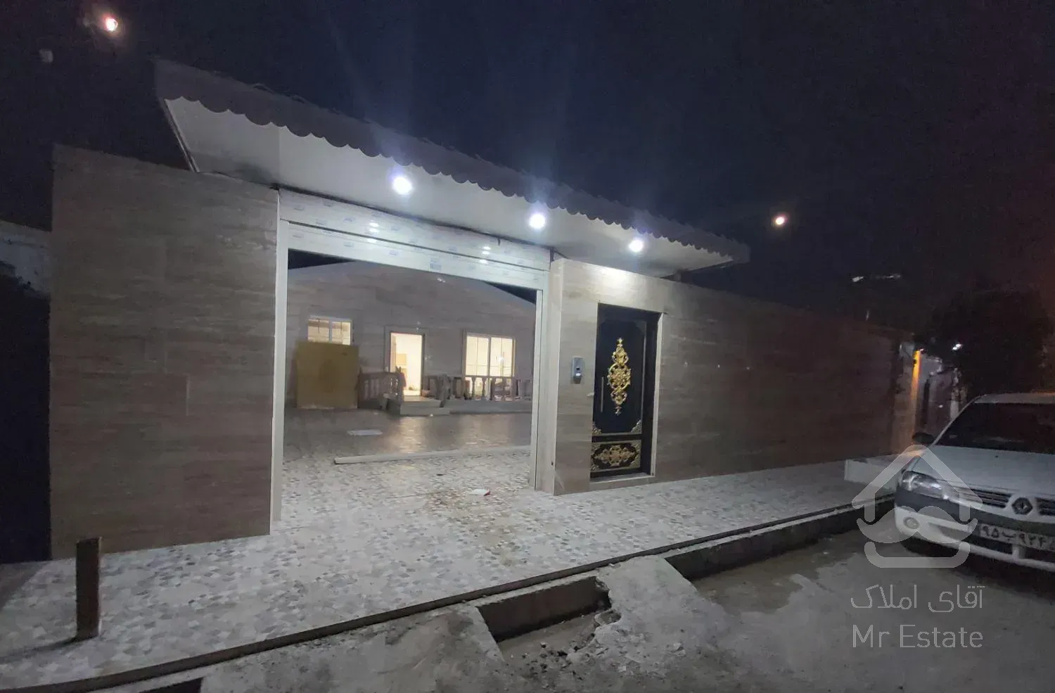 فروش ویلایی ۳ نبش معلم