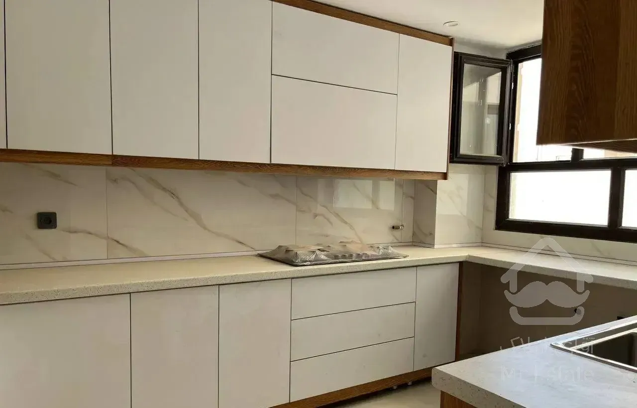 ونک توانیر/ ۱۰۸ متر /امکان سکونت چند ساله