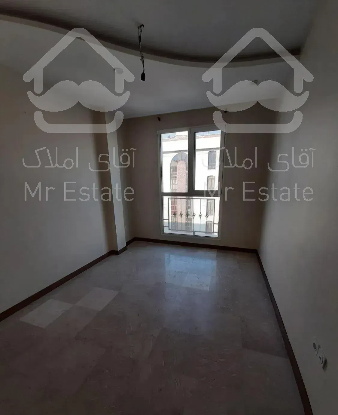 آپارتمان ۱۰۰متر ۲خوابه یکسال ساخت غرق در نور