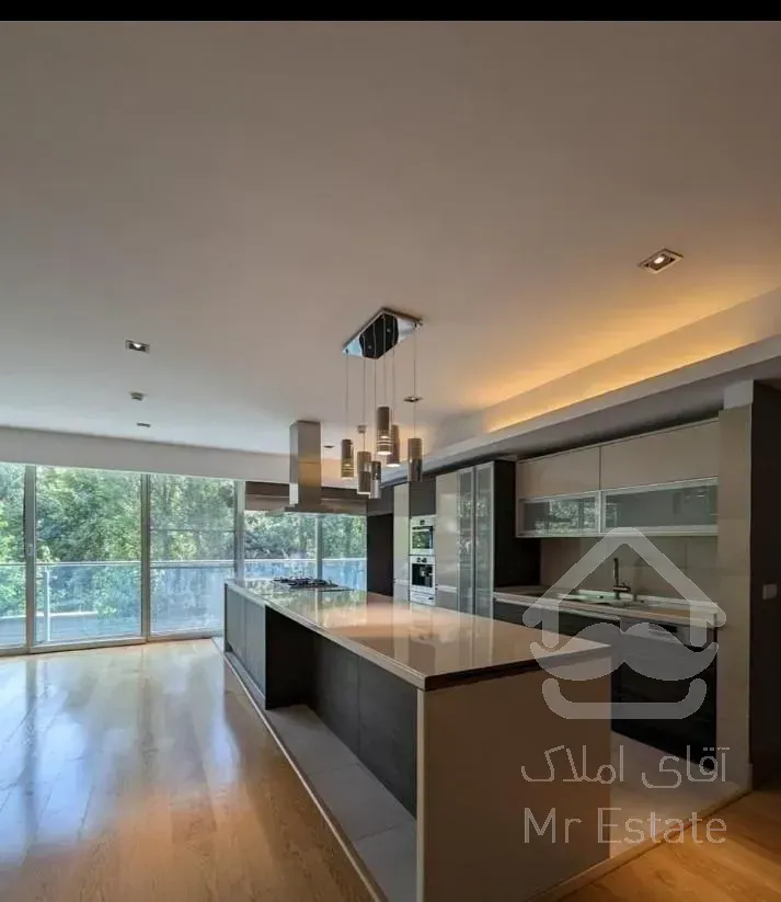 کامرانیه شمالی 150 متر در برج باغ مدرن لوکس