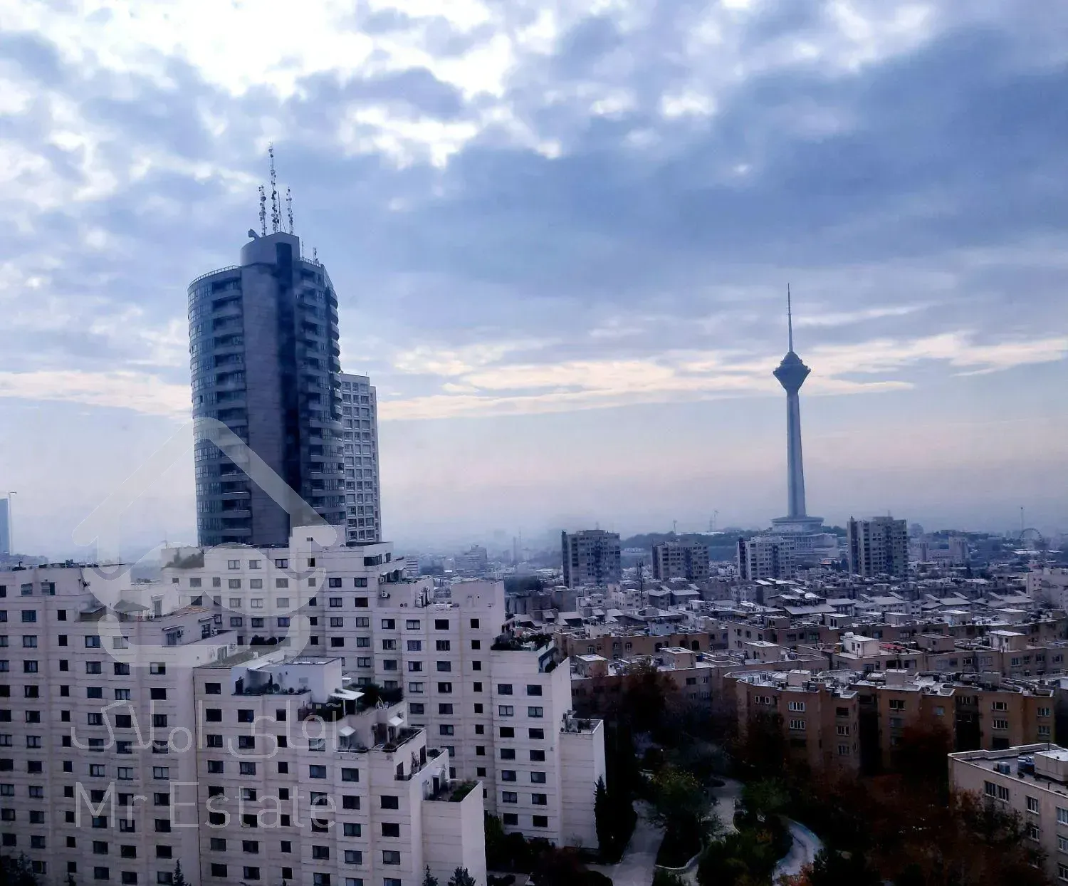 اجاره آپارتمان 130متر 3 خواب/ کوی فراز/علوم پزشکی