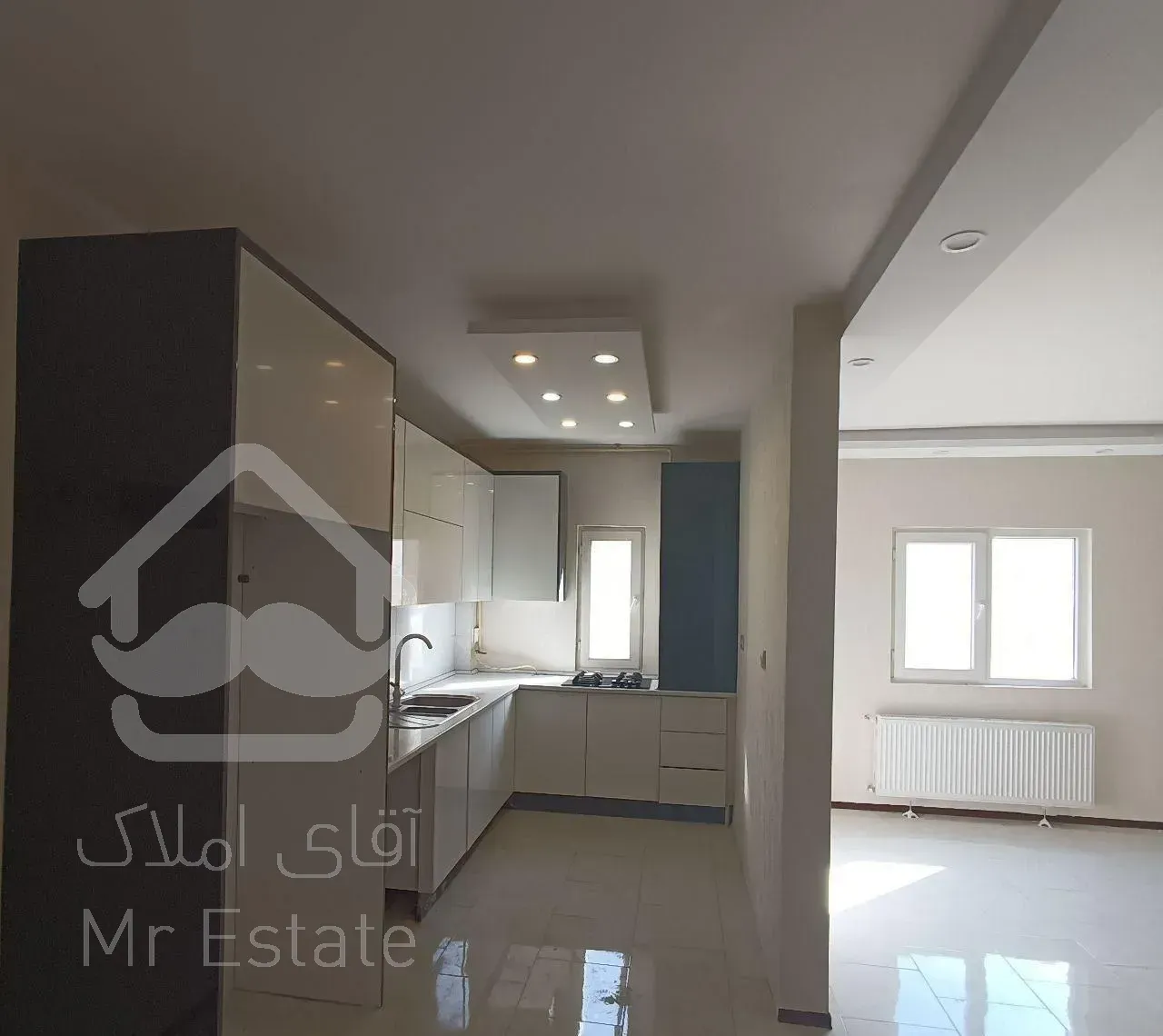 واحد فروشی فاز ۱۱ زون ۵ نزدیک بام