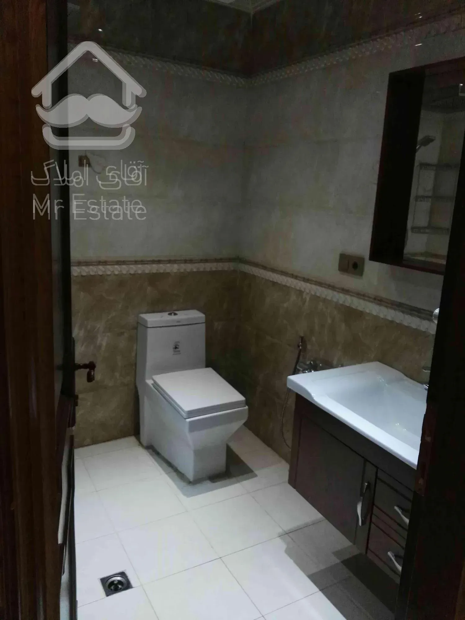 ۲۵۰ متر تکواحدی  شمال کاشانی