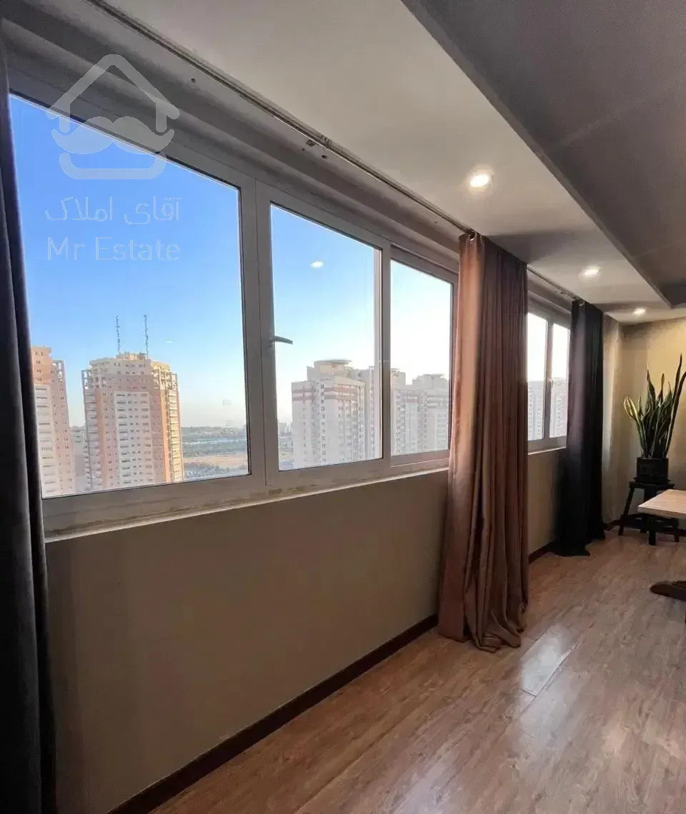 ۱۰۷ متر ۲ خواب غرق نور شیک و تمیز در دریاچه چیتگر