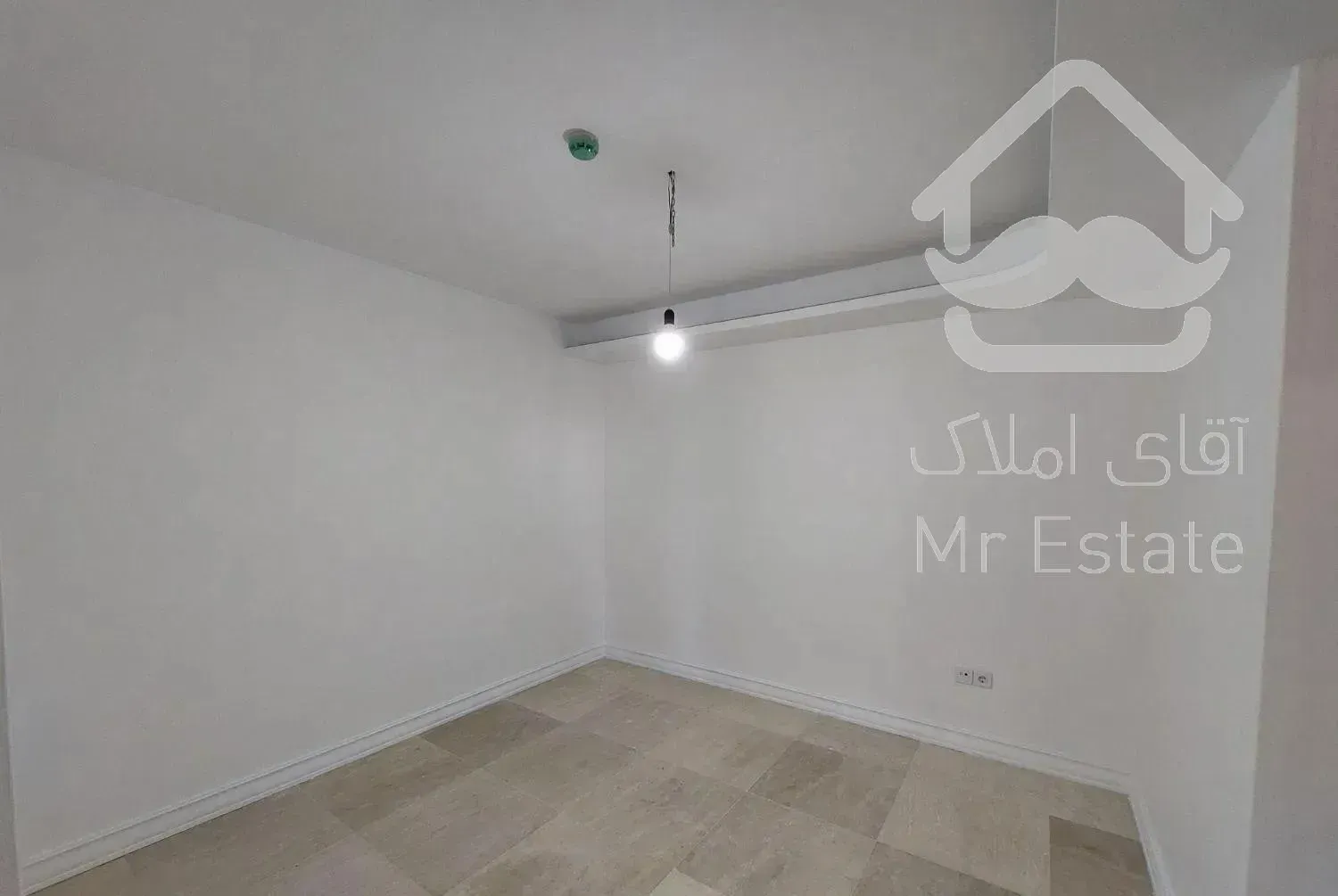 آپارتمان ۲ خواب با ۵۰ متر تراس برج وزارت کار