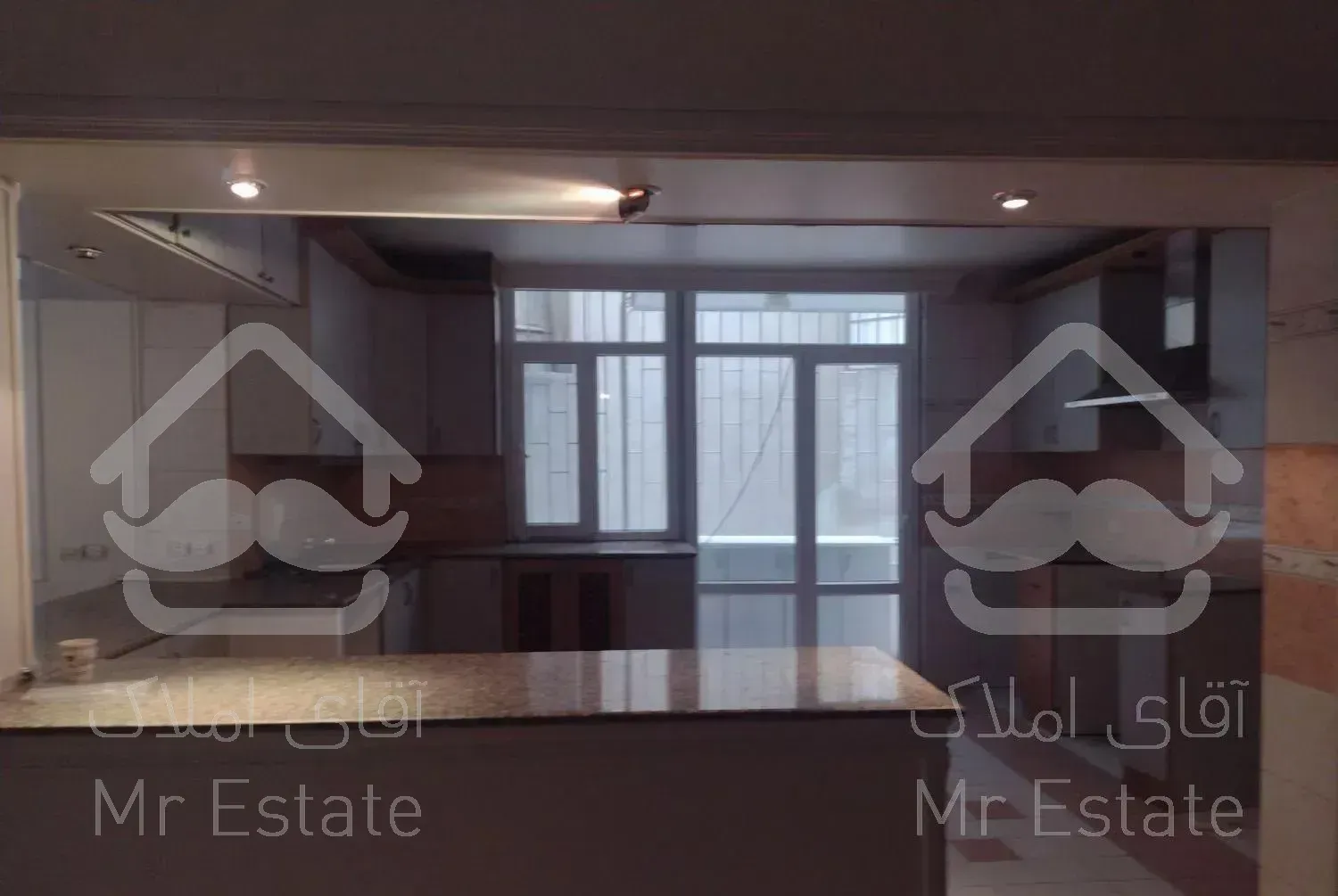 ۲۰۰ متر آپارتمان مسکونی ونک