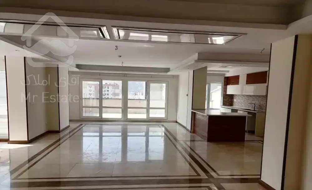 ۲۵۰ متر-۳ خواب-۲ بالکن ۲۵ متری