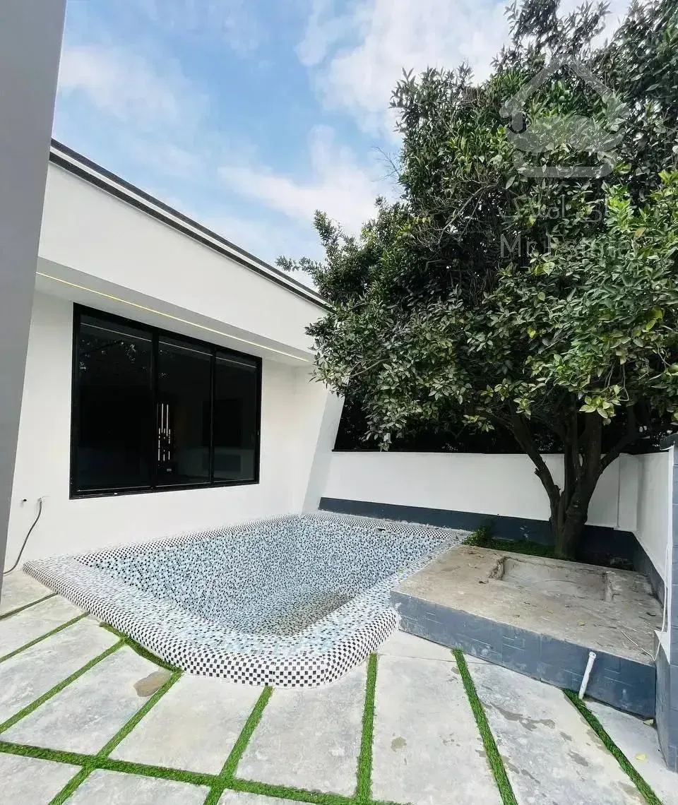 فروش ویلا باغ همکف 240 متری با استخر و روف گاردن