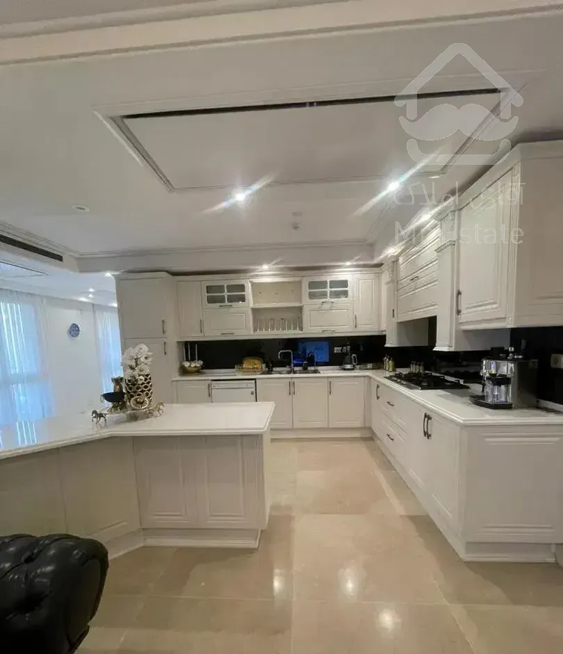 ۱۱۰متر بازسازی شده مناسب زوجین دیباجی