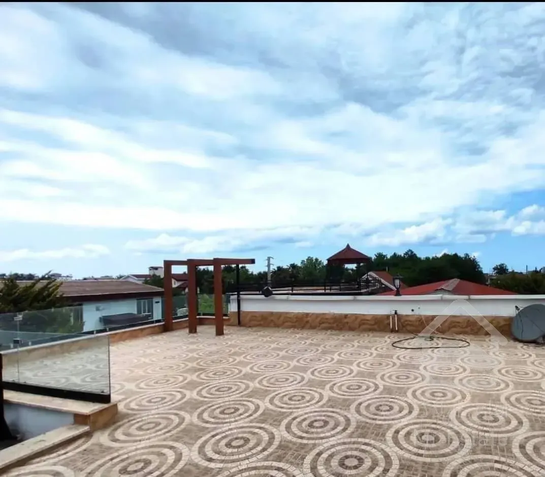 روف گاردن سه خواب مبله شهرکی مدارک کامل چلندر