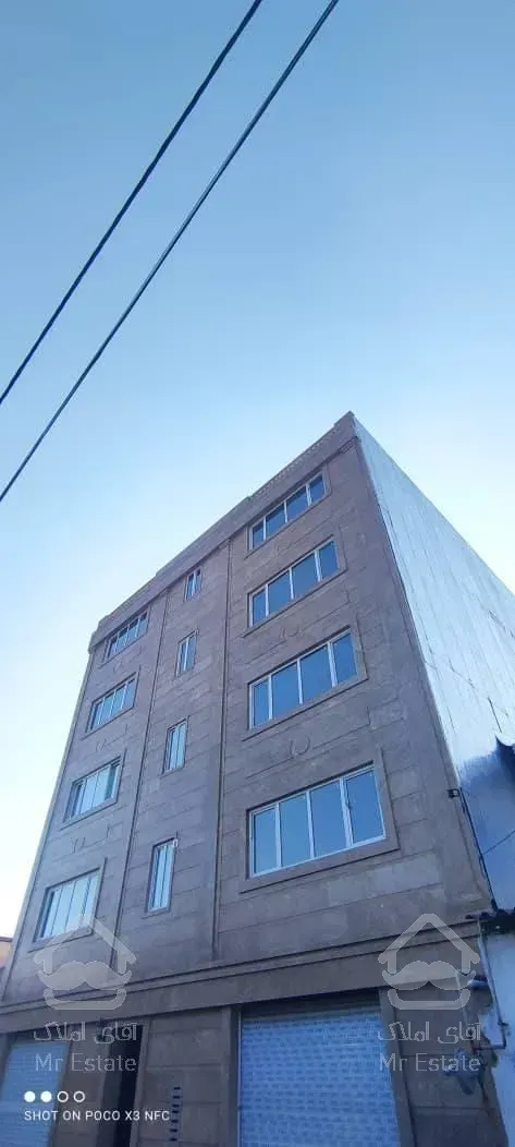 فروش دو واحد آپارتمان باهم شیک ونوسازطبقه ۴نزدیک خیابان اصلی