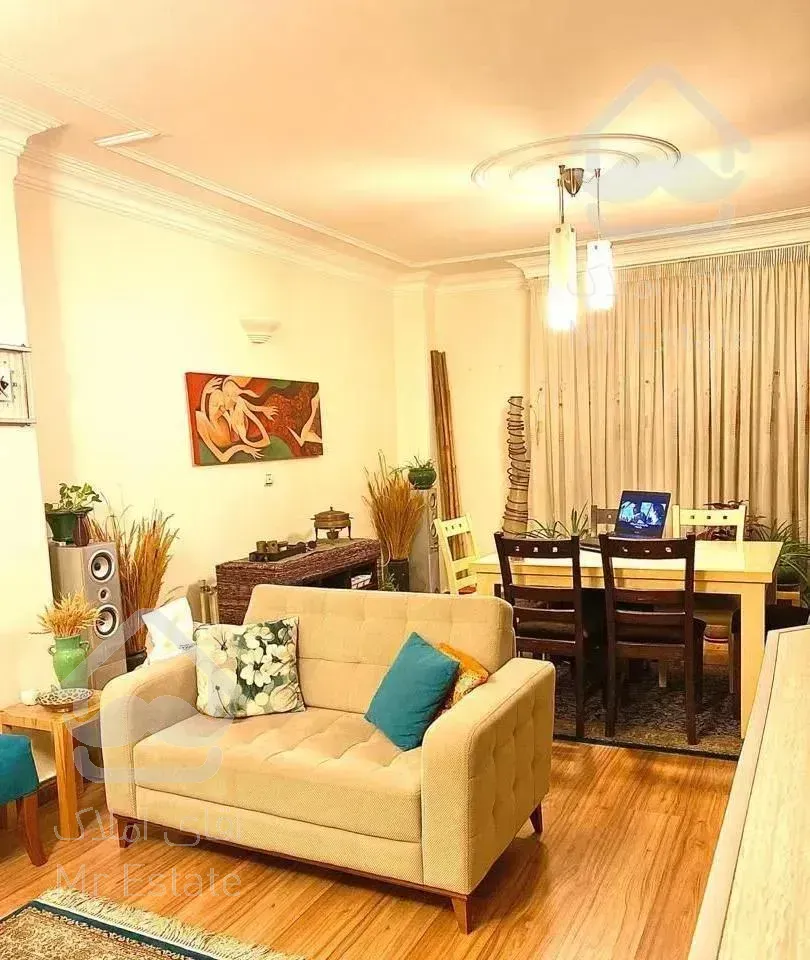 ۸۰ متر ، پارکینگ سندی ، آفتابگیر مستقیم ، بصارتی