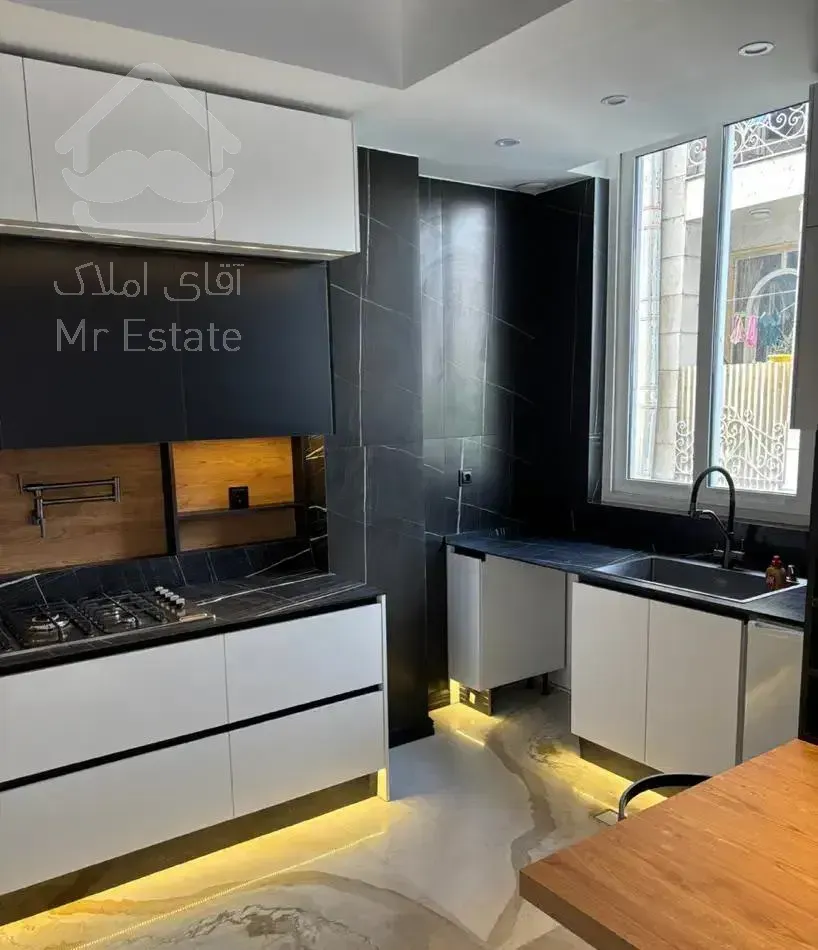 ۱۴۰متر ((۳خواب)) بر میدان امکانات کم نظیر