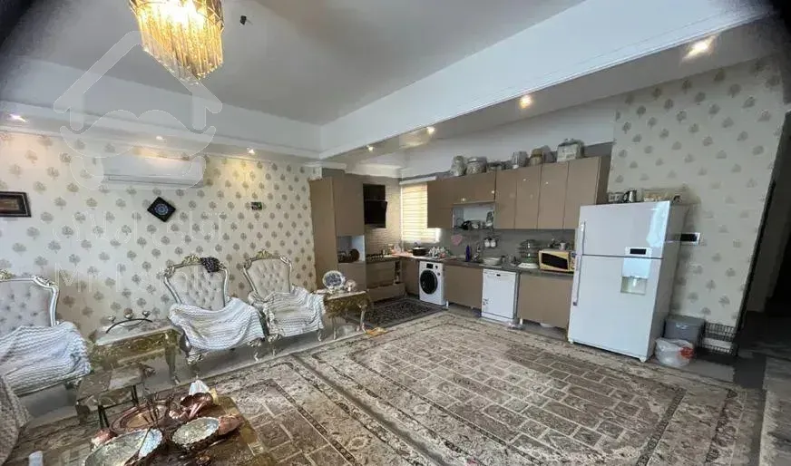 فروش آپارتمان ۱۱۰ متر در چالوس مرکز شهر