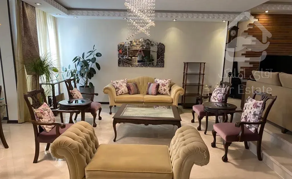 ۱۸۰ متر/۳ خواب/۲پارکینگ/جماران