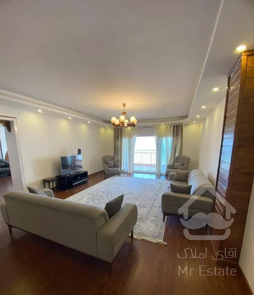 فروش آپارتمان ۲۴۰ متری ۳ خوابه