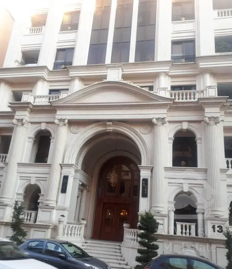 در وصف نمی گنجد*280متر*نوساز/۴پارکینگ/استخر و