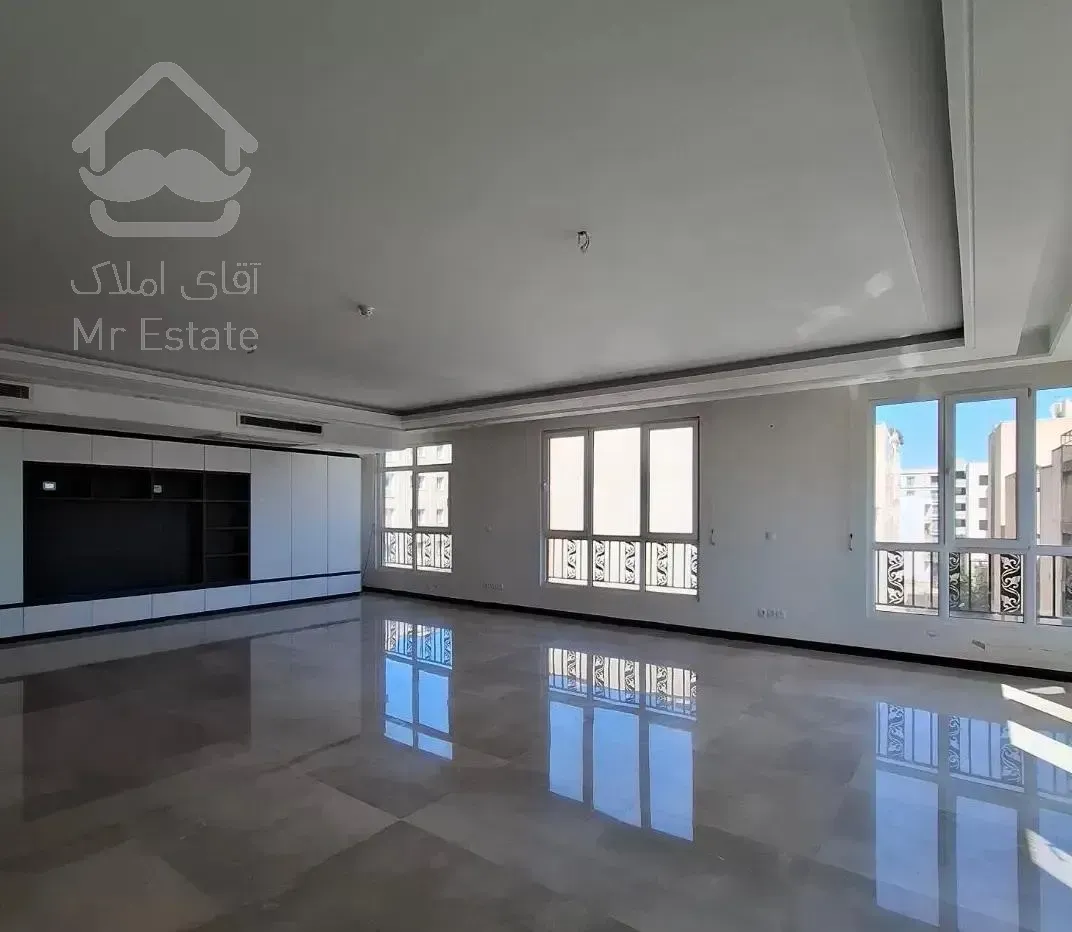 اجاره امیرآباد / ۲۱۰ متر / ۳ خواب / ۳ پارکینگ
