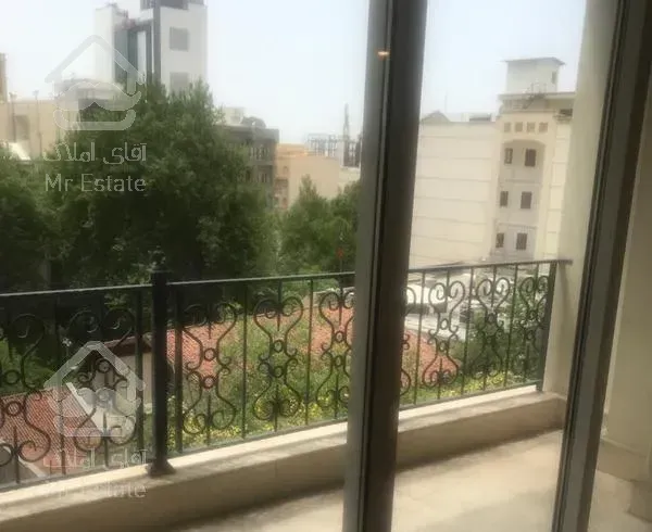 اپارتمان ۲۴۰متر فرمانیه