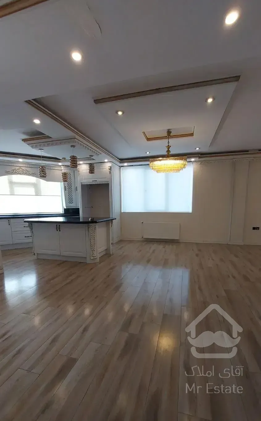 فروش فوری 117متری لاکچری نزدیک مترو شهرک غرب