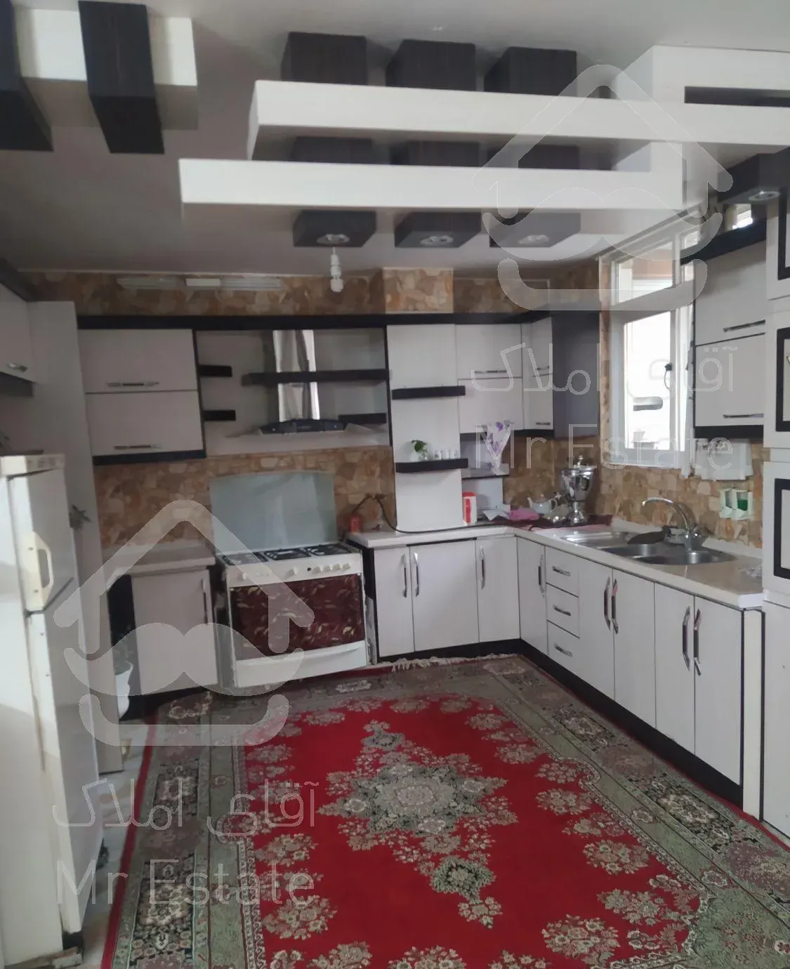 در خدمت مسافران  امیدوارم سفرخوبی راتجربه کنید