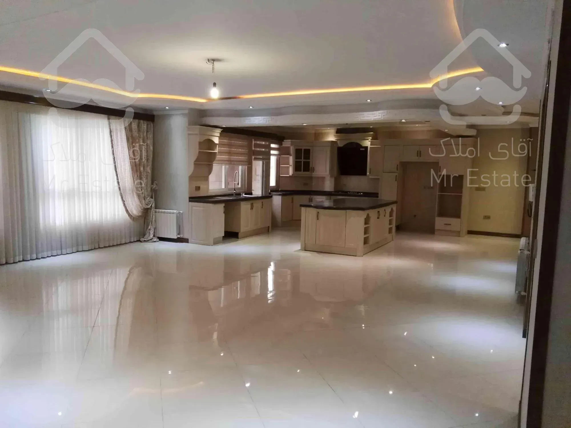 ۲۵۰ متر تکواحدی  شمال کاشانی