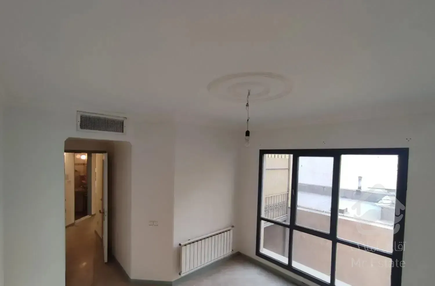 135 متر/ زمرد/ آفتاب گیر/ تمیز و خوش نقشه