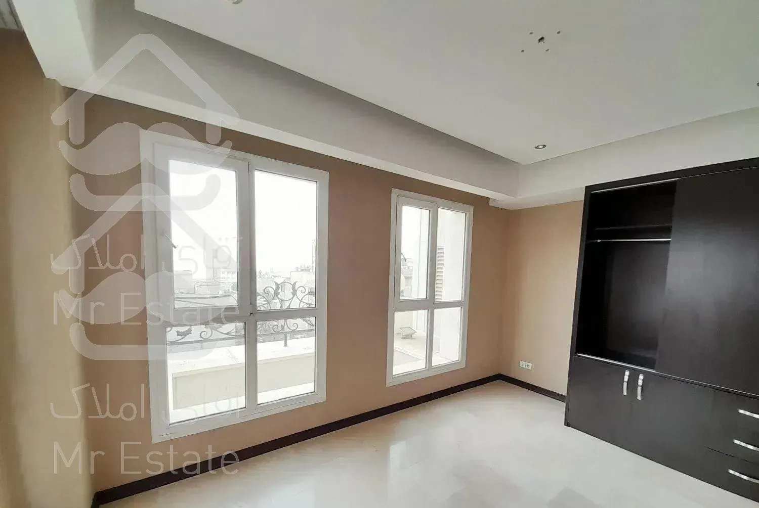 تاپ لوکیشن هروی/۱۶۰متر/فستیوال‌نور