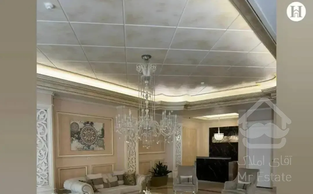 185متر سه خوابه  آجودانیه فول مشاعات