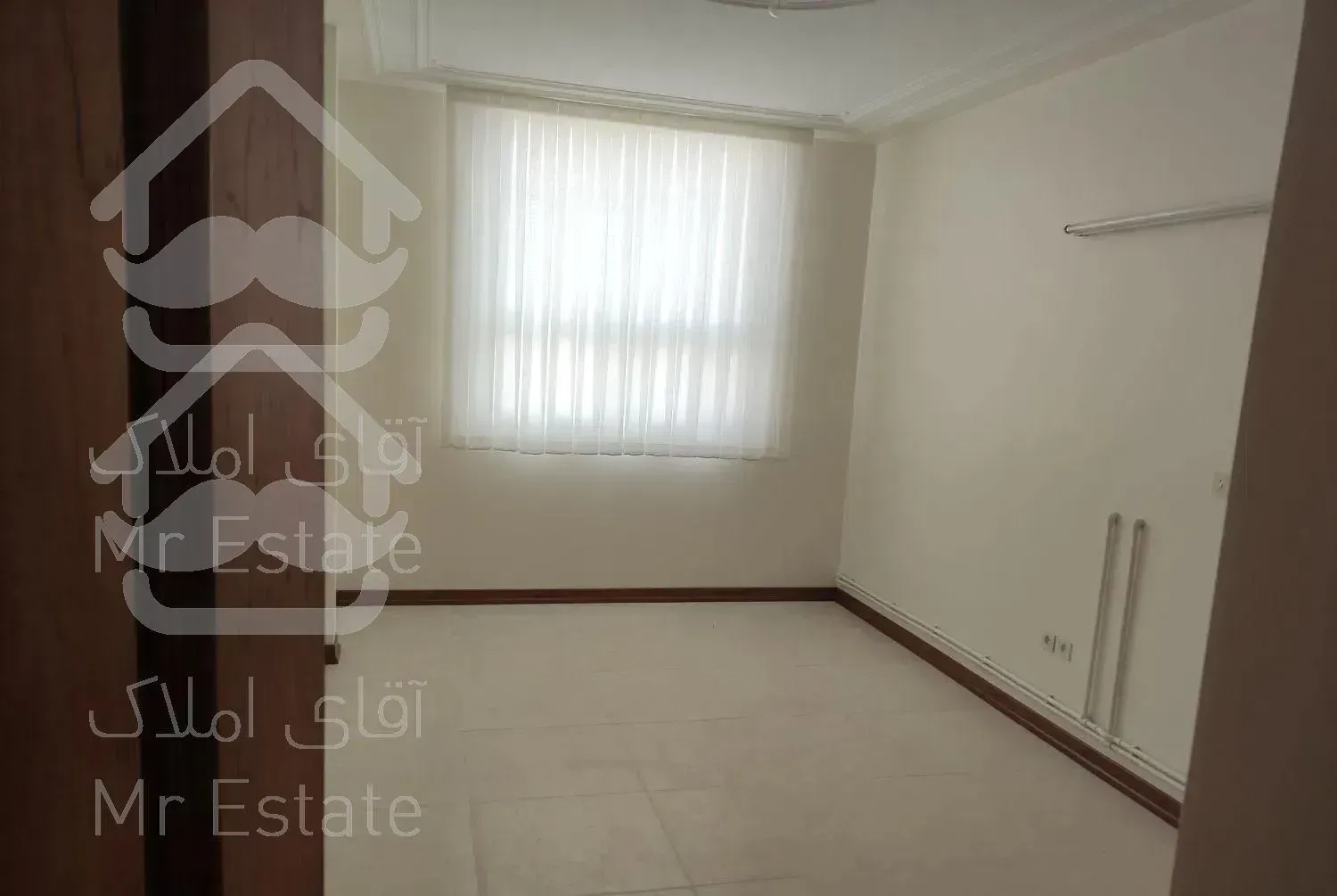 واحد 220متر چهارخواب جابرانصاری