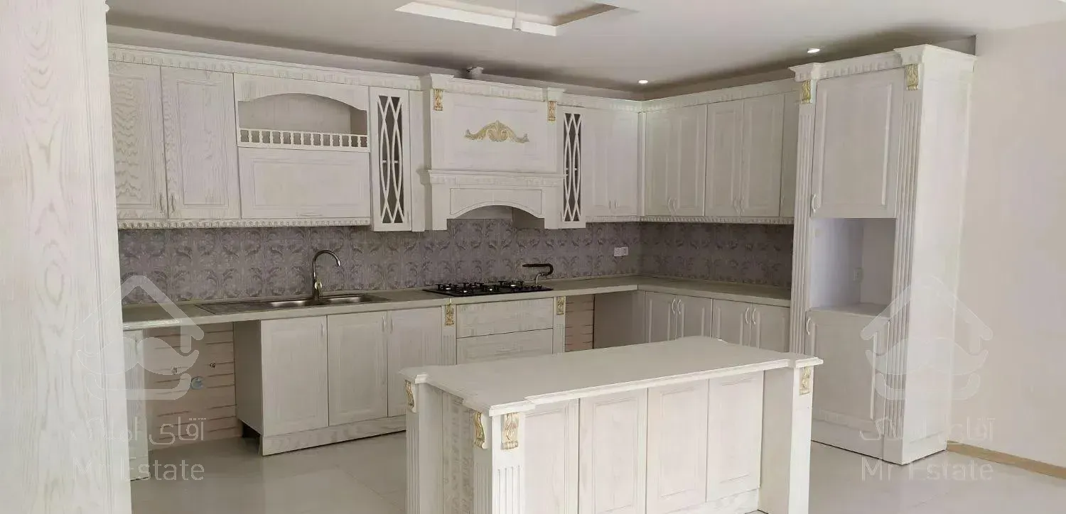 125 متری . کابینت چوب . برند . صفر