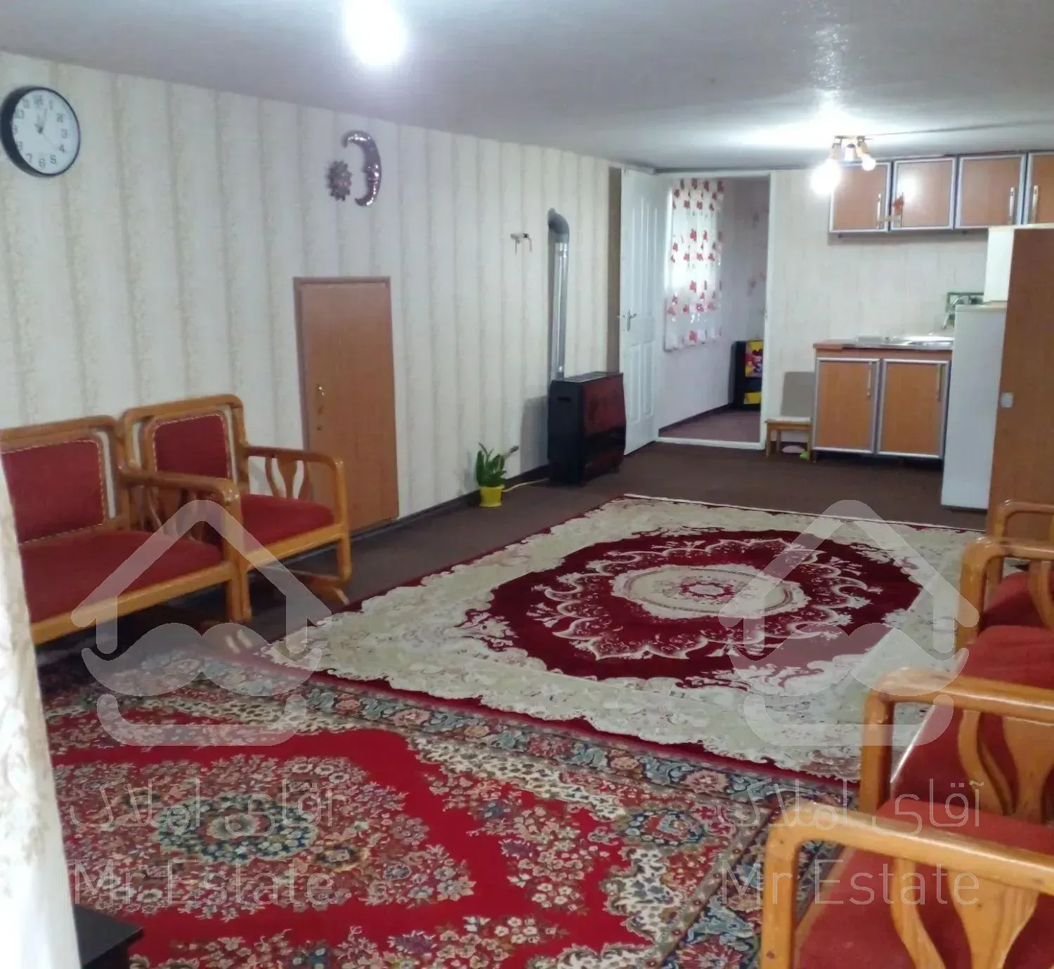 ویلا با کولر و پارکینگ مستقل بشرط تمیزی