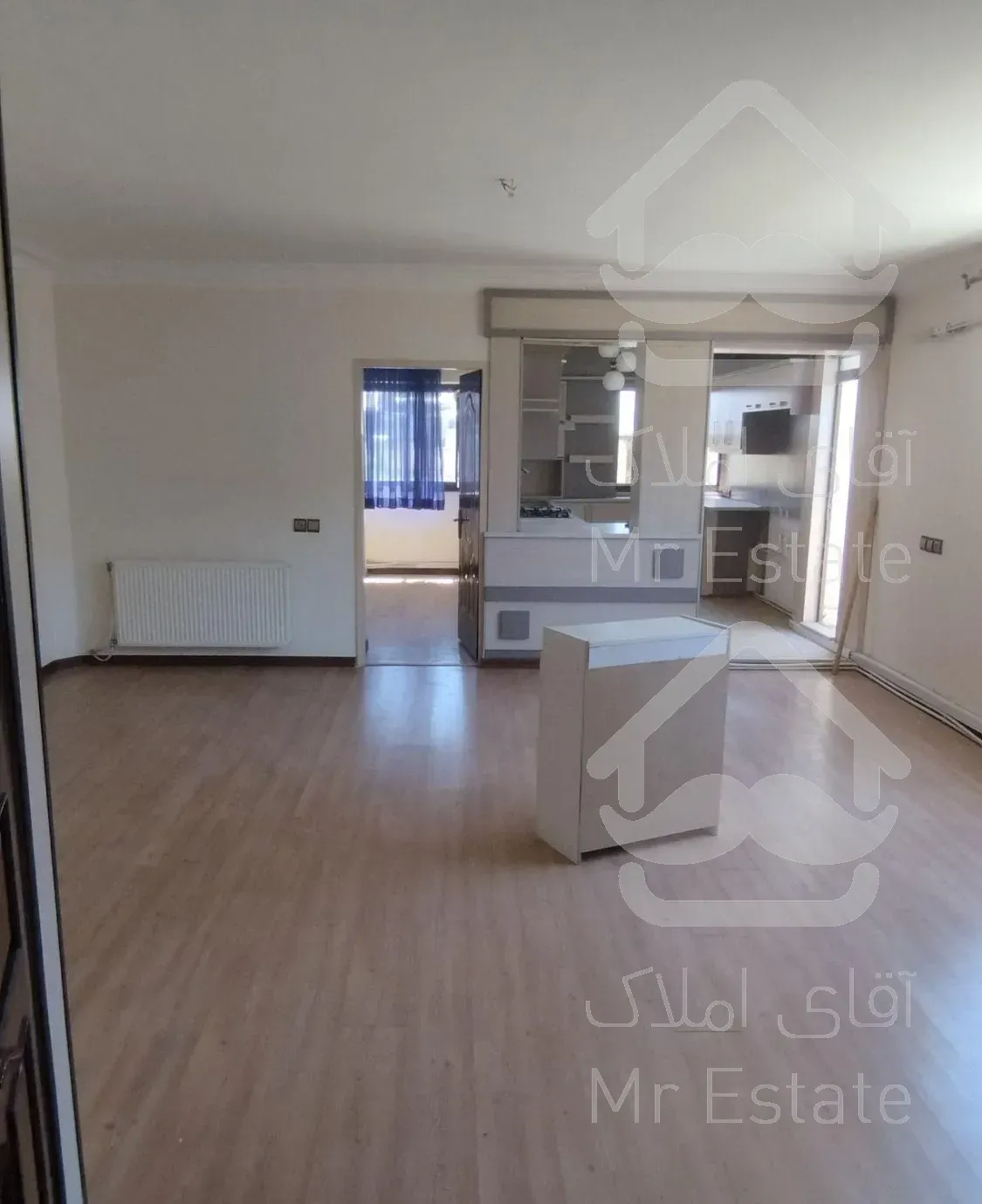 100متر2خوابه طبقه 2/5سهم‌ العرصه ۱۰۰متردراسرار7