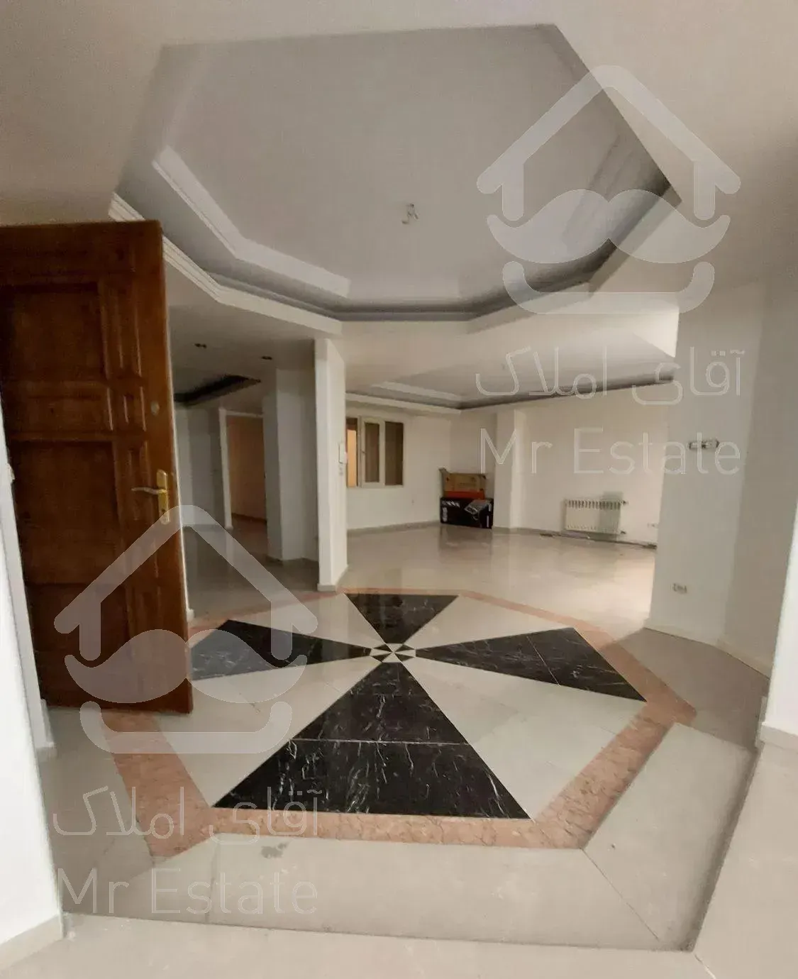 آپارتمان ۲۸۰ متر ۴ خواب تک واحدی استخردار