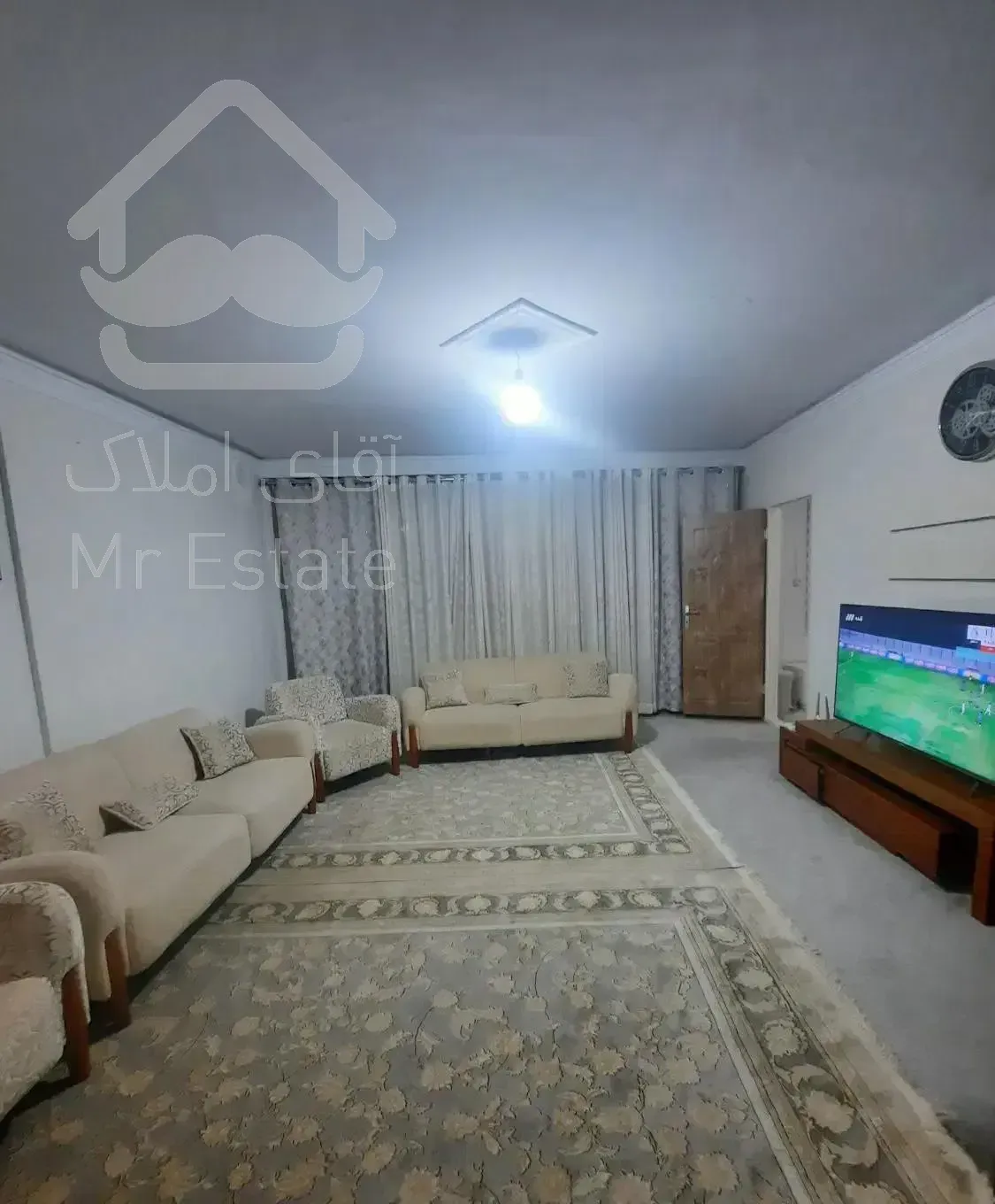 ۵۴متر خوش نقشه// خ لرستان// آسانسور دار