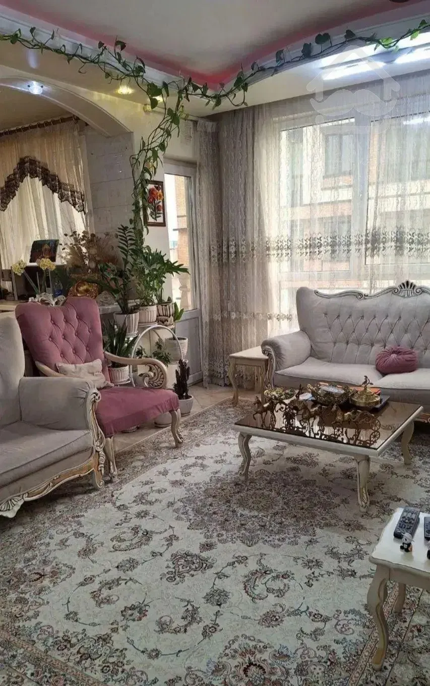 «قنات کوثر،87متر،سالن پرده خور»