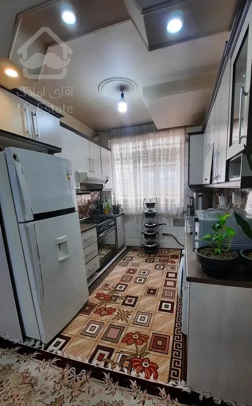 مجیدیه گلبرگ غربی خ صفایی خ مسیل باختر 52 متر