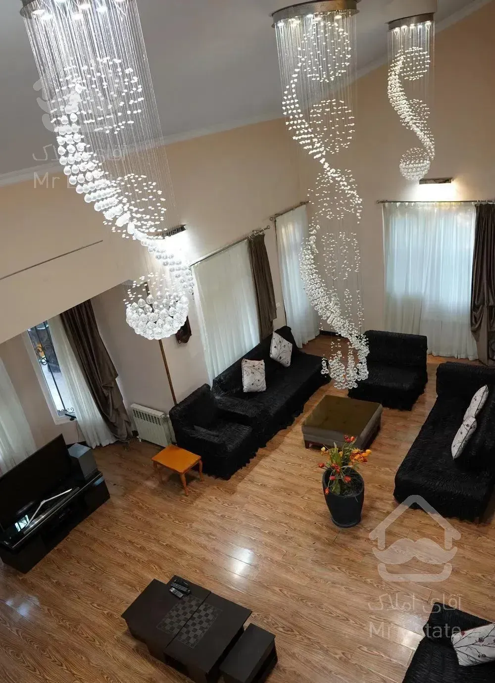 اجاره ی 2000 متر ویلا