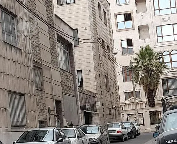 ۶۰متر آپارتمان شخصی ساز سرنبش (نورگیری )