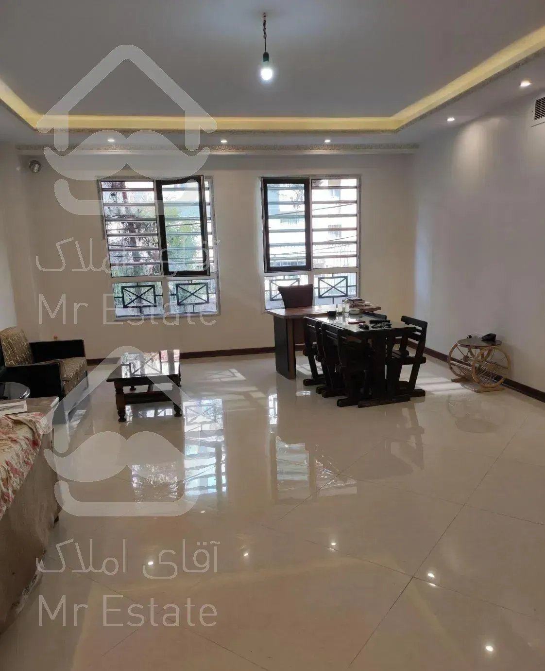 ۹۶مترکلید نخورده پارک کوروش