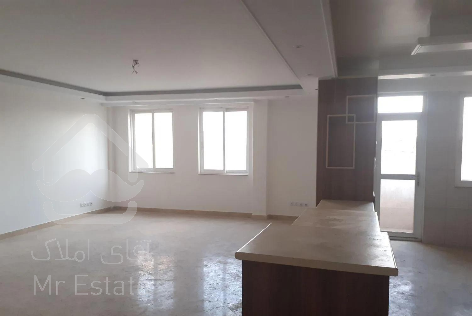 ۱۰۵ متر تک واحد همایونشهر جنوبی