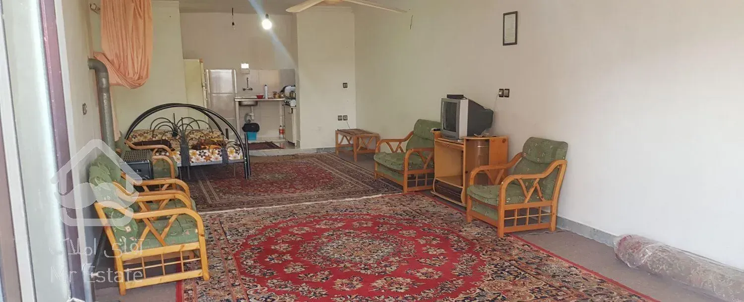 سویت حیاط دار تمیز و مرتب